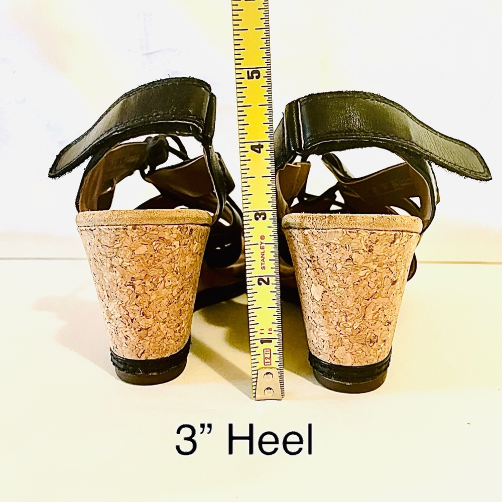 Clarks WIDE 6.5 Lace Up Cork Wedge Black Heel Sandal Open Toe Great Condition! - Picture 8 of 11